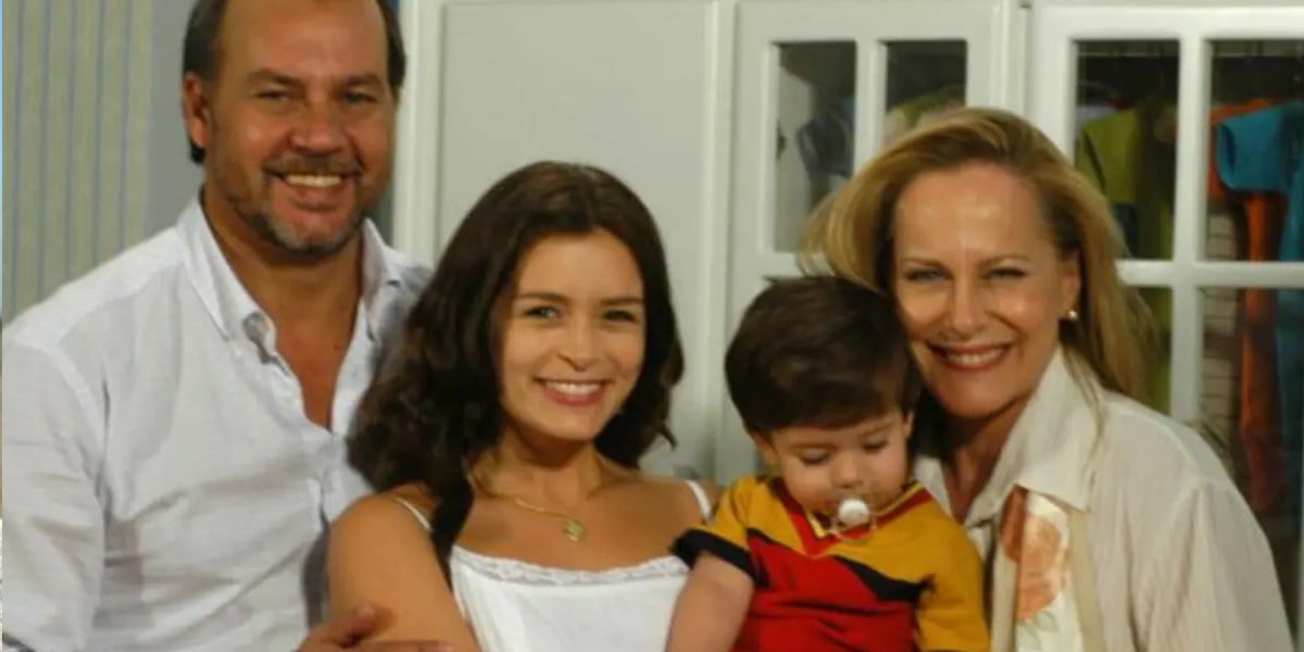 http://tvfoco.uai.com.br/wp-content/uploads/2015/05/Daniela-Mercury.jpg