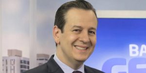 Celso Zucatelli brincou com o dia do amigo nas redes sociais
