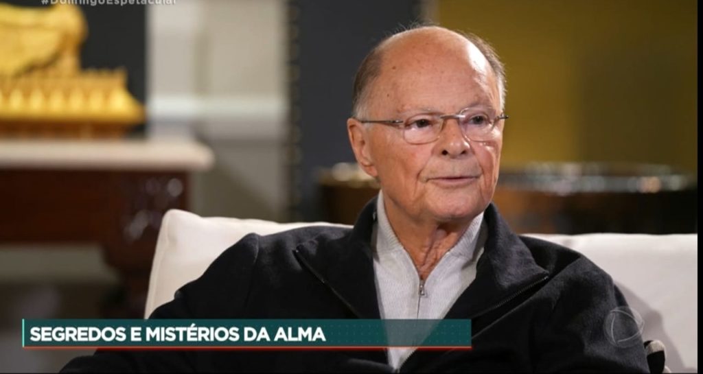 Livro de Edir Macedo foi uma das pautas do Domingo Espetacular na Record