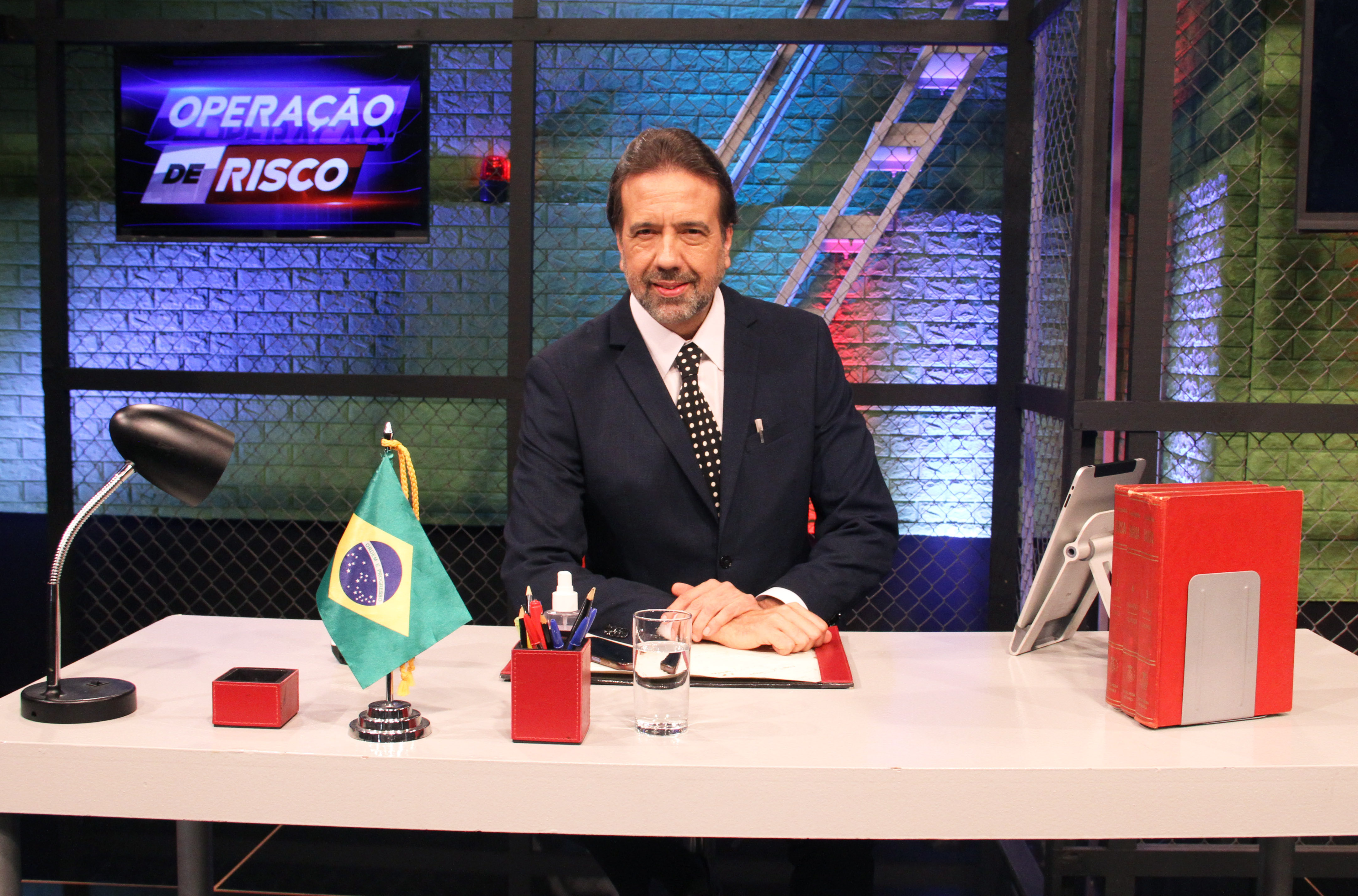 http://tvfoco.uai.com.br/wp-content/uploads/2015/05/Daniela-Mercury.jpg