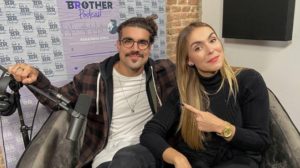 Caio Castro e Renatinha Diniz nos bastidores do podcast 