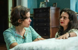 Violeta (Malu Galli) e Heloísa (Paloma Duarte) terão acerto de contas em Além da Ilusão (Foto: Reprodução / Globo)