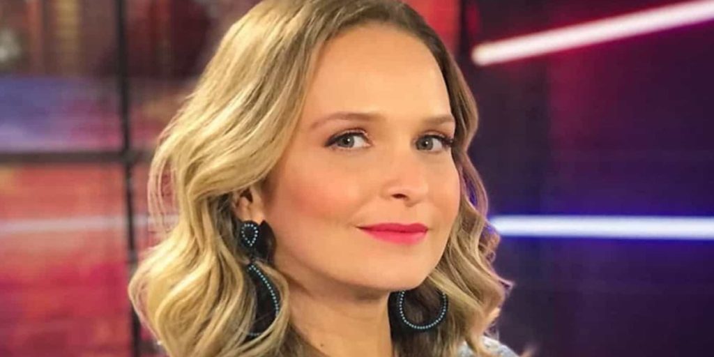 Fernanda Rodrigues, a Alicia da novela Fuzuê. (Foto: Reprodução / TV Globo)