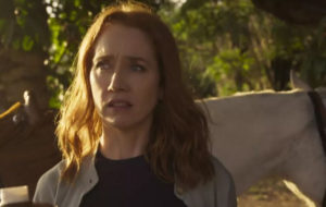 Grávida, Irma (Camila Morgado) herdará os poderes do cramulhão de Trindade (Gabriel Sater) em Pantanal (Foto: Reprodução / Globo)