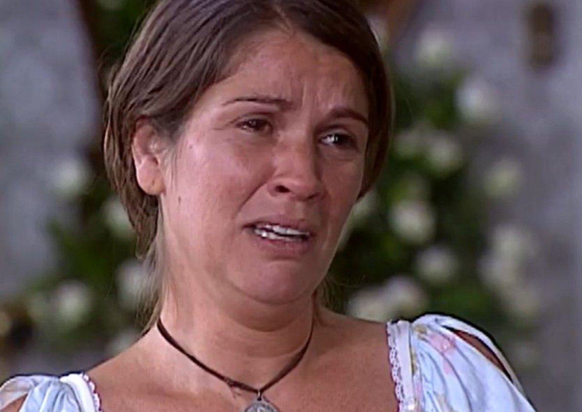 http://tvfoco.uai.com.br/wp-content/uploads/2015/05/Daniela-Mercury.jpg