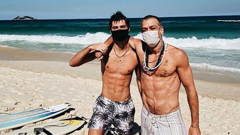 João Assunção junto com amigo (Foto: Reprodução)
