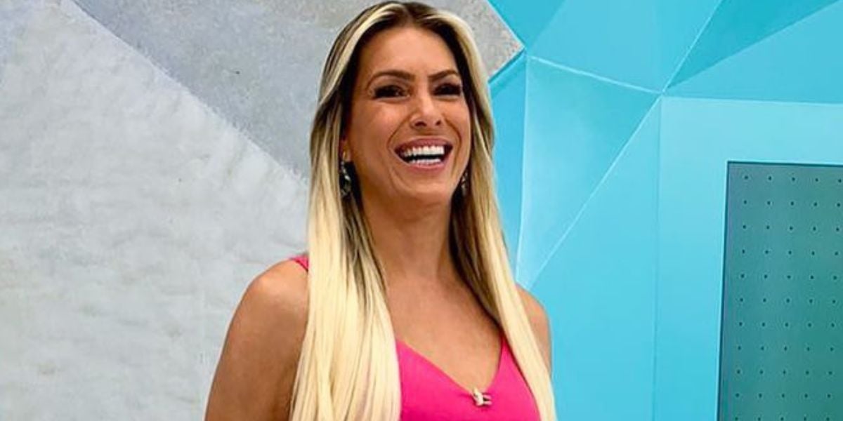 http://tvfoco.uai.com.br/wp-content/uploads/2015/05/Daniela-Mercury.jpg