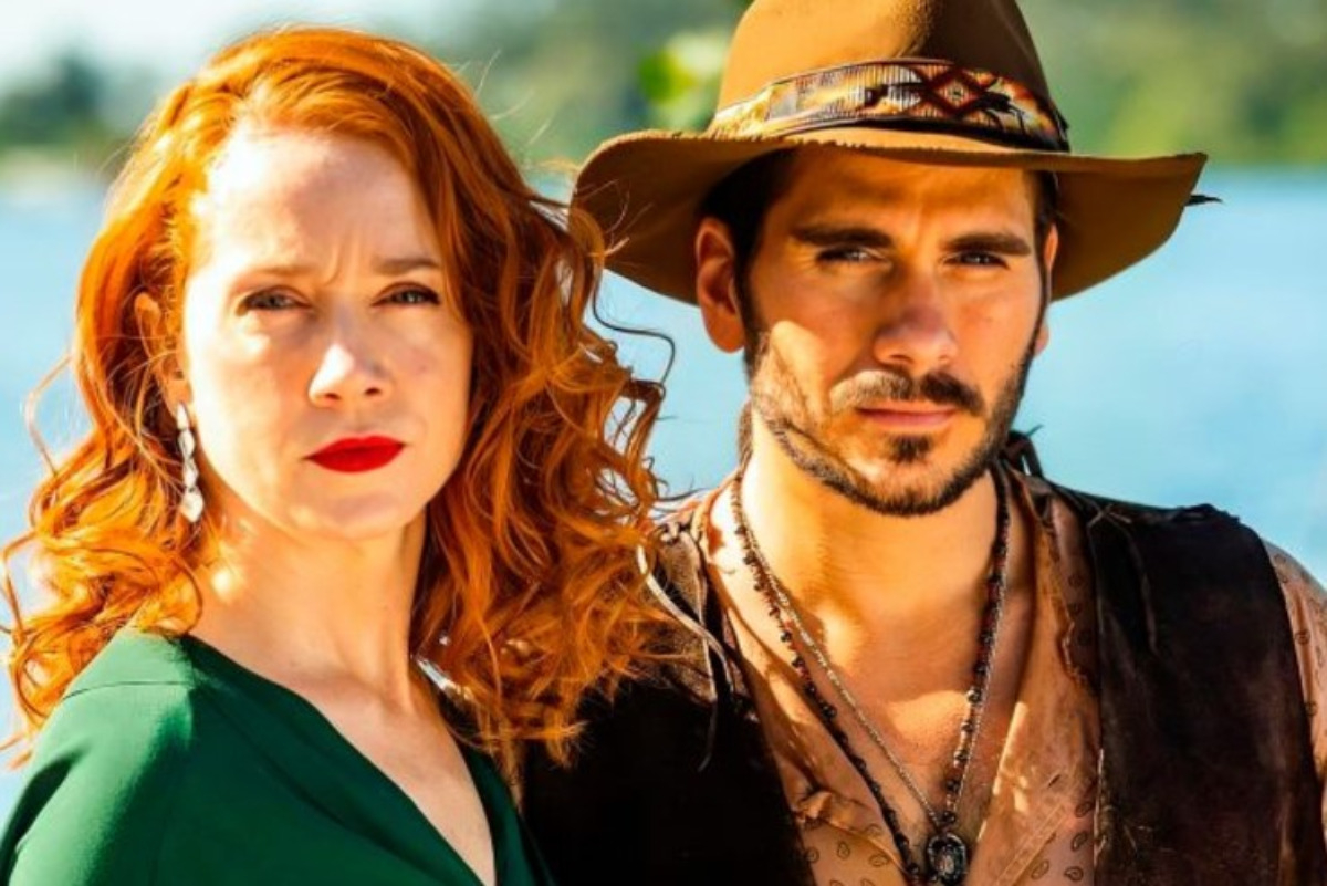 http://tvfoco.uai.com.br/wp-content/uploads/2015/05/Daniela-Mercury.jpg