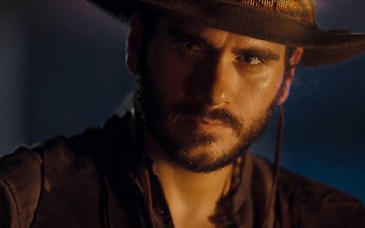 Trindade (Gabriel Sater) desaparecerá de maneira sobrenatural em Pantanal, novela das nove (Foto: Reprodução / Globo)