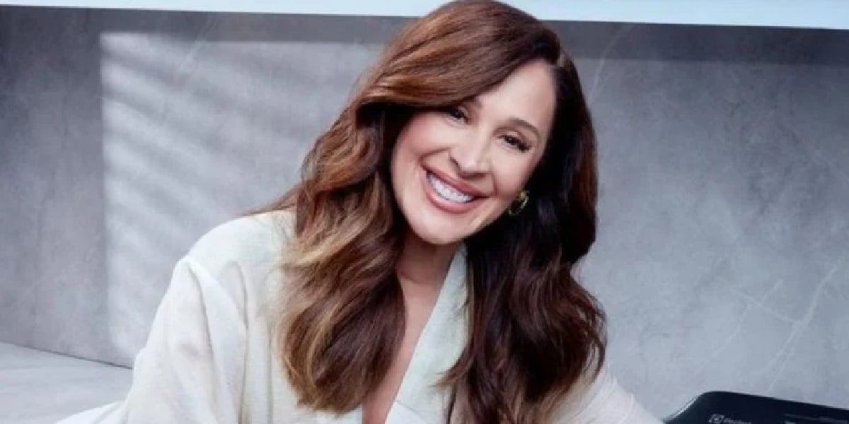 http://tvfoco.uai.com.br/wp-content/uploads/2015/05/Daniela-Mercury.jpg