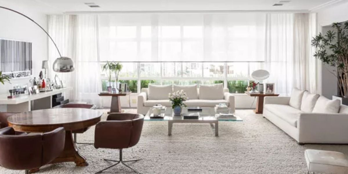 Entramos no apartamento luxuoso 