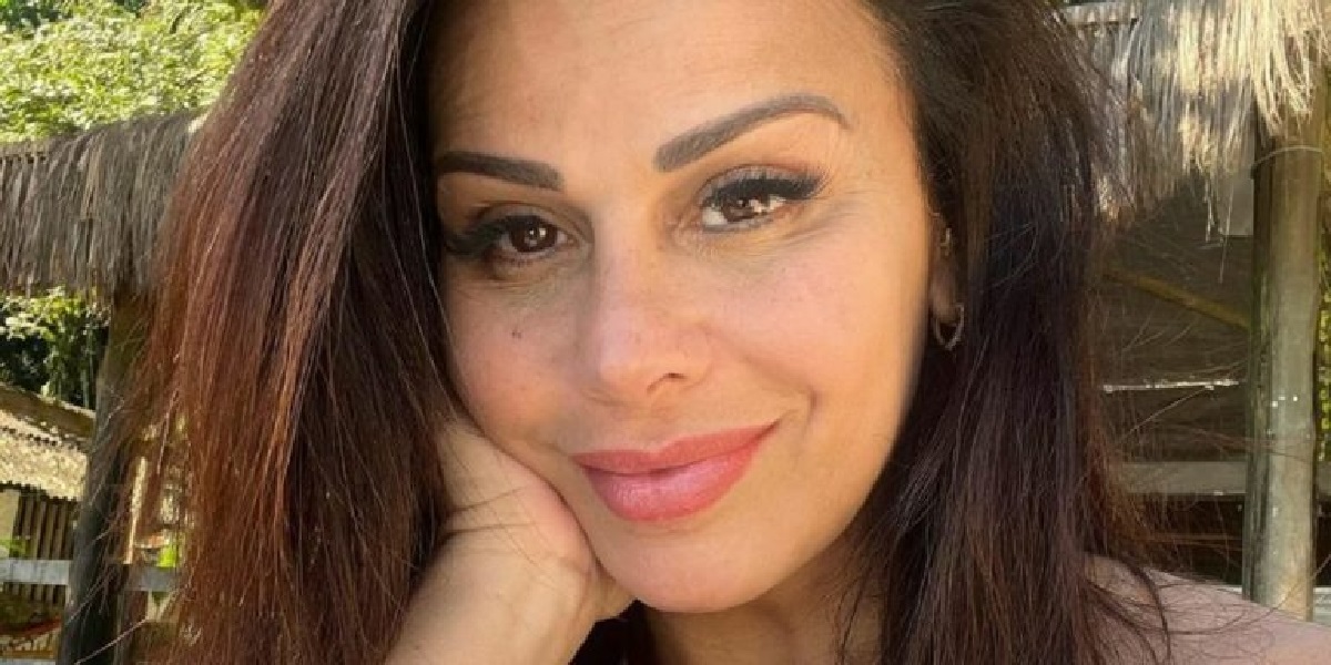 http://tvfoco.uai.com.br/wp-content/uploads/2015/05/Daniela-Mercury.jpg