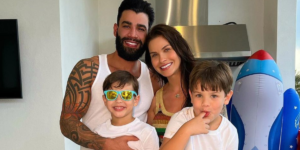 Andressa Suita, Gusttavo Lima, Gabriel e Samuel (Reprodução)