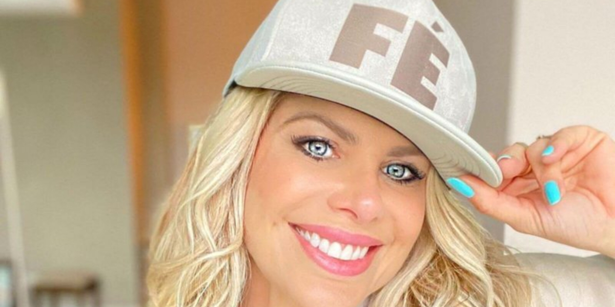 http://tvfoco.uai.com.br/wp-content/uploads/2015/05/Daniela-Mercury.jpg