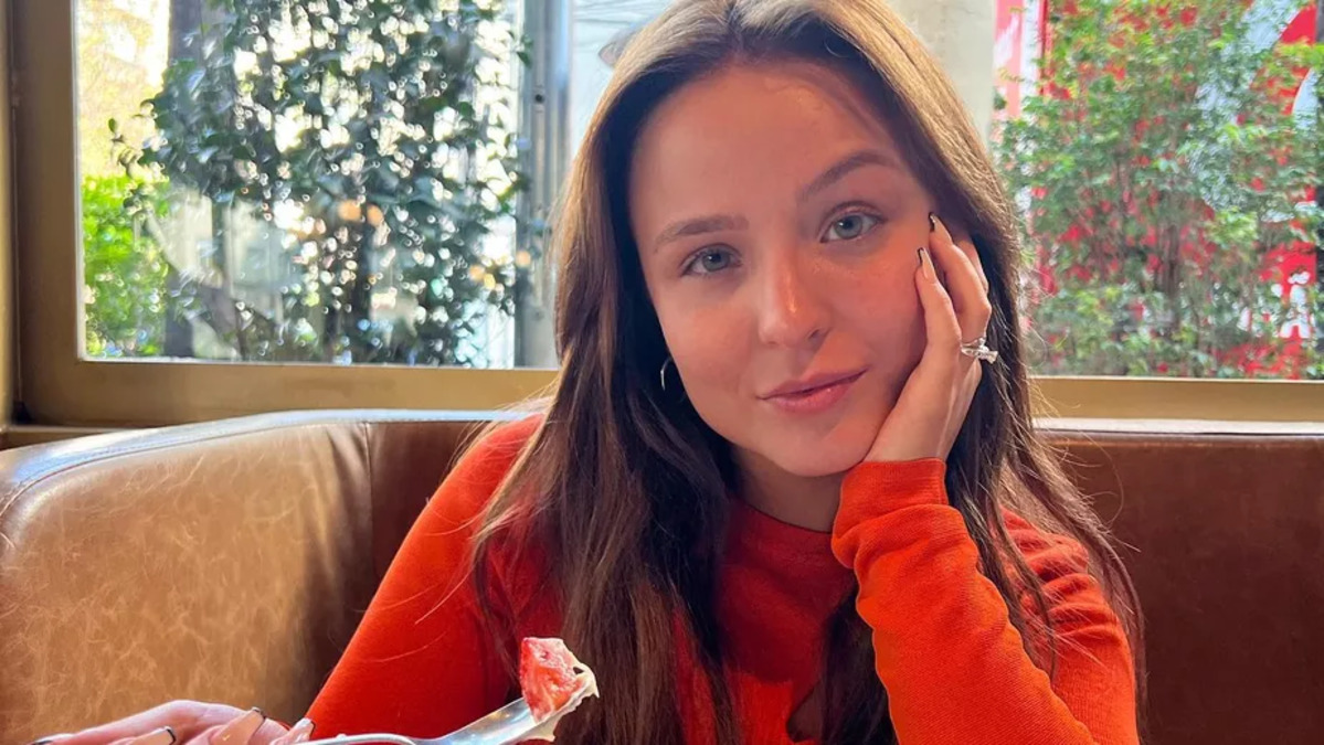 A atriz Larissa Manoela esclarece estado de saúde em suas redes sociais após descobrir novo problema; ela  abriu o coração e fez alerta - Reprodução