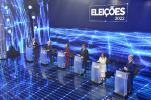 Luiz Felipe D'Avila (Novo), Luiz Inácio Lula da Silva (PT), Simone Tebet (MDB), Jair Bolsonaro (PL), Soraya Thronicke (União Brasil) e Ciro Gomes (PDT). Crédito da foto: Renato Pizzutto/Band