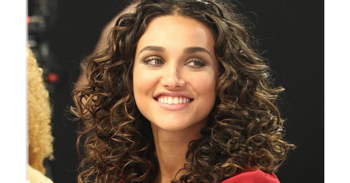http://tvfoco.uai.com.br/wp-content/uploads/2015/05/Daniela-Mercury.jpg