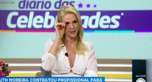 Ana Hickmann se emocionou ao falar de Marília Mendonça no Hoje Em Dia- Foto: Reprodução/Record