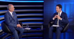 Ciro Gomes e Edu Ribeiro na sabatina realizada no Jornal da Record- Foto: Reprodução