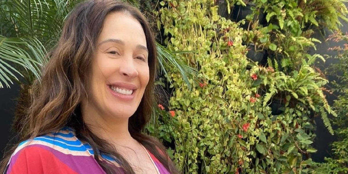 http://tvfoco.uai.com.br/wp-content/uploads/2015/05/Daniela-Mercury.jpg