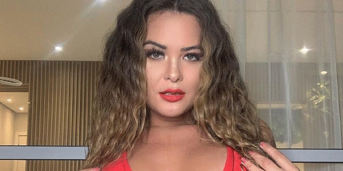 http://tvfoco.uai.com.br/wp-content/uploads/2015/05/Daniela-Mercury.jpg