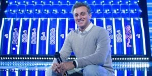 Luciano Huck comanda o novo 'Dmonigão' (Foto: Reprodução / TV Globo)