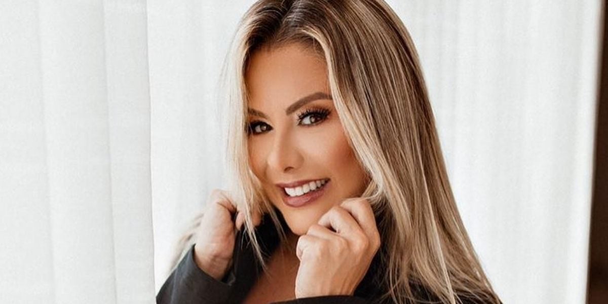 http://tvfoco.uai.com.br/wp-content/uploads/2015/05/Daniela-Mercury.jpg