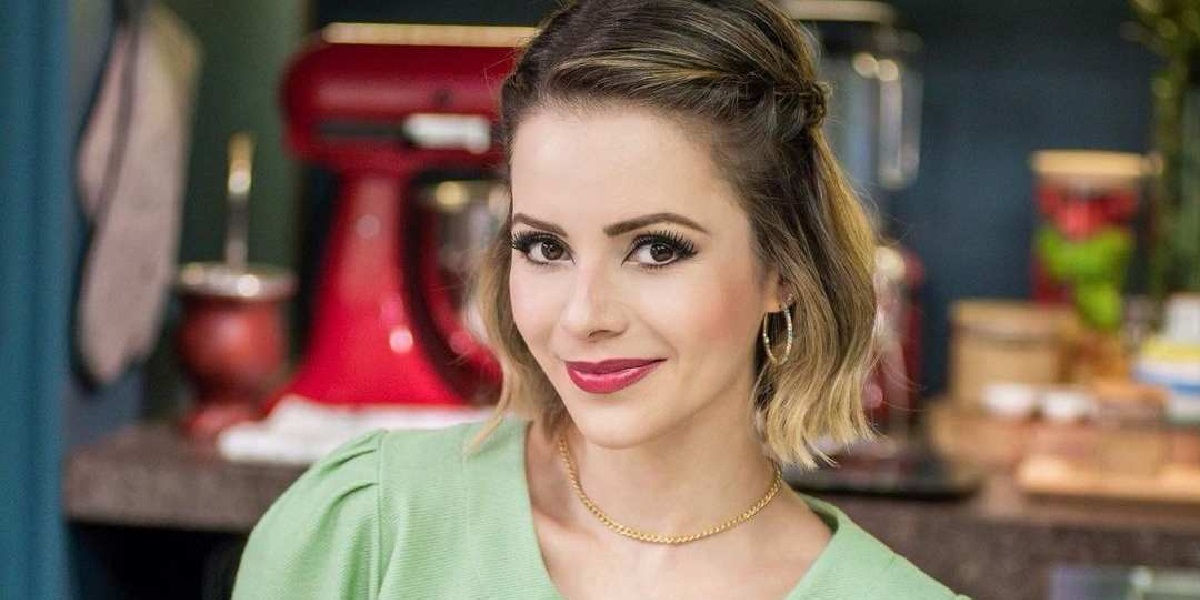 http://tvfoco.uai.com.br/wp-content/uploads/2015/05/Daniela-Mercury.jpg