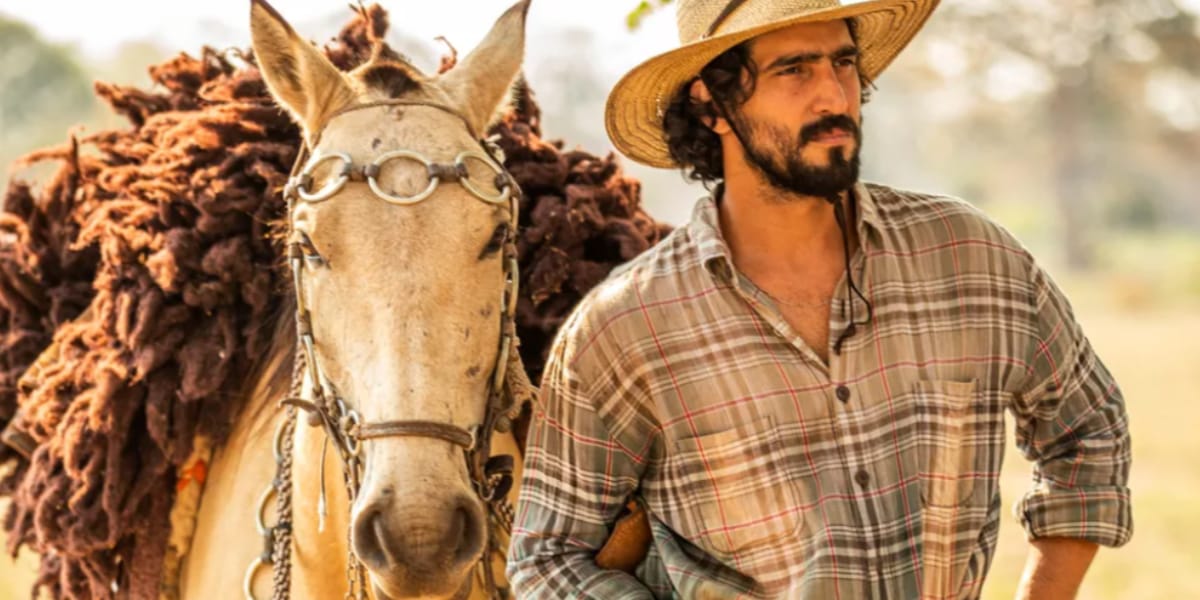 Renato Góes vivendo José Leôncio em Pantanal (Reprodução: Globo)