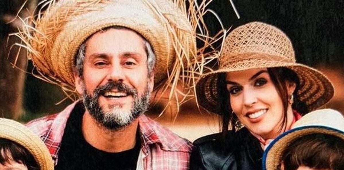 http://tvfoco.uai.com.br/wp-content/uploads/2015/05/Daniela-Mercury.jpg