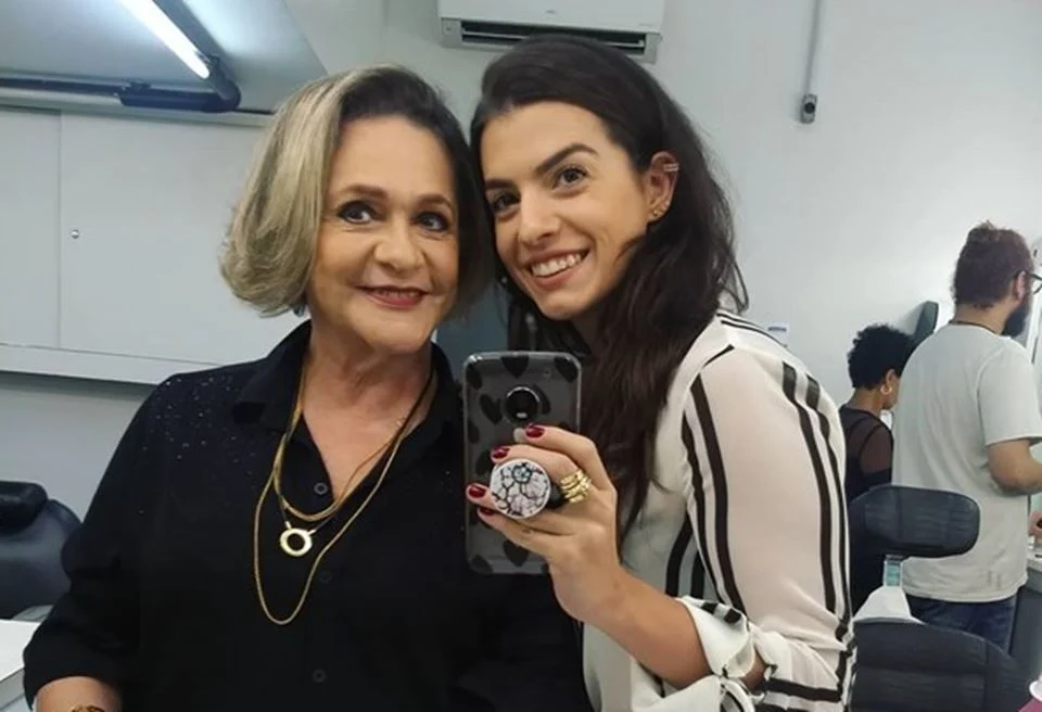 http://www.otvfoco.com.br/wp-content/uploads/2015/05/Daniela-Mercury.jpg