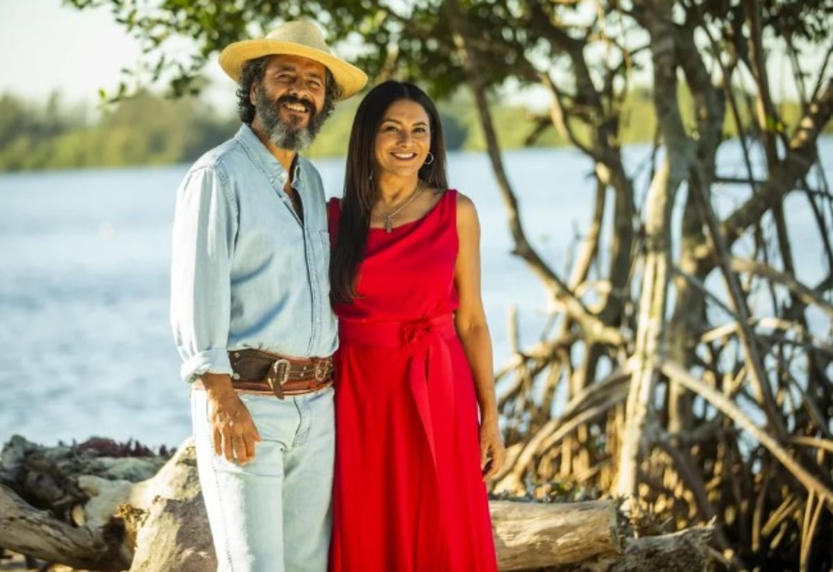 http://tvfoco.uai.com.br/wp-content/uploads/2015/05/Daniela-Mercury.jpg