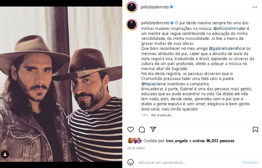 Padre Fábio de Melo posou com o Trindade de Pantanal (Foto: Reprodução)