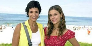 Helena Ranaldi ao lado de Carolina Dieckmann (Foto: Reprodução)