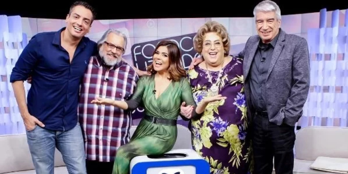 http://tvfoco.uai.com.br/wp-content/uploads/2015/05/Daniela-Mercury.jpg