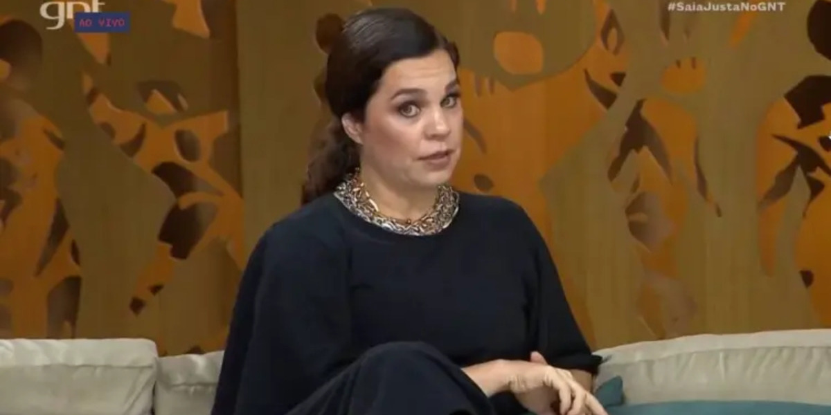 Isabel Teixeira  participou do programa "Saia Justa" do GNT e revelou suas inseguranças da adolescência (Foto Reprodução/GNT) 