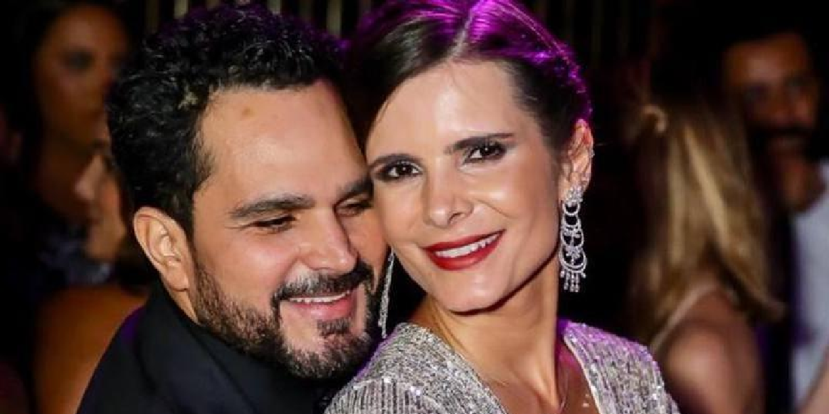 http://tvfoco.uai.com.br/wp-content/uploads/2015/05/Daniela-Mercury.jpg