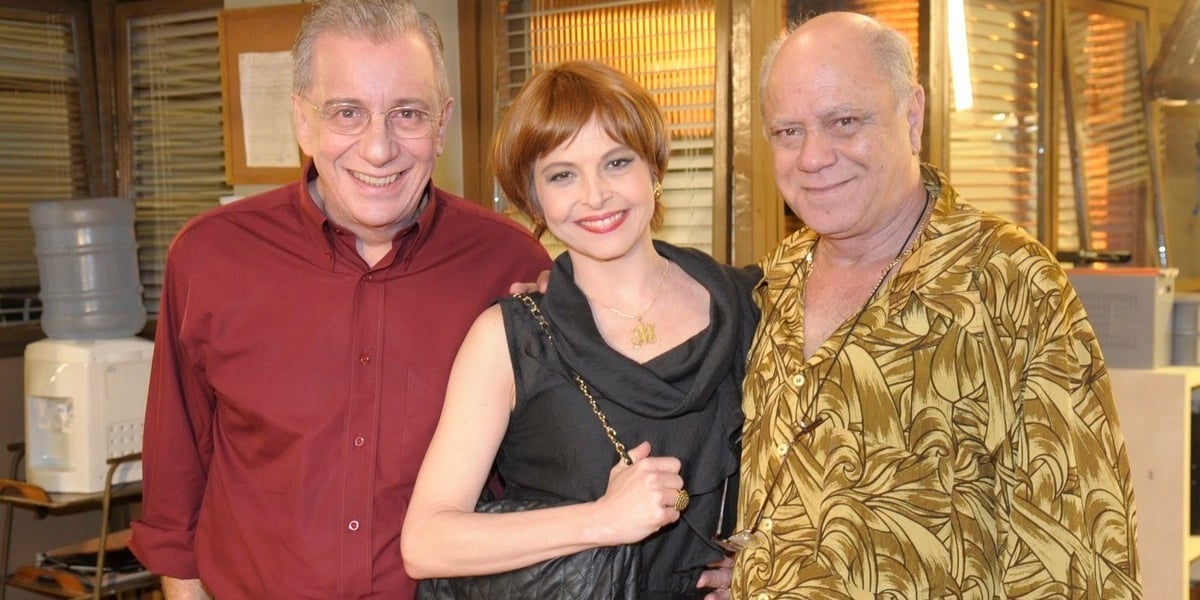 http://tvfoco.uai.com.br/wp-content/uploads/2015/05/Daniela-Mercury.jpg
