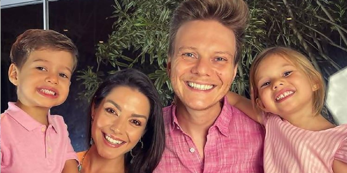 Mais uma foto da família juntinha (Foto: Divulgação)