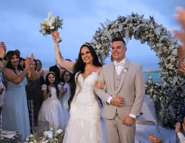 Perlla durante o seu casamento com o marido (Foto: Reprodução)