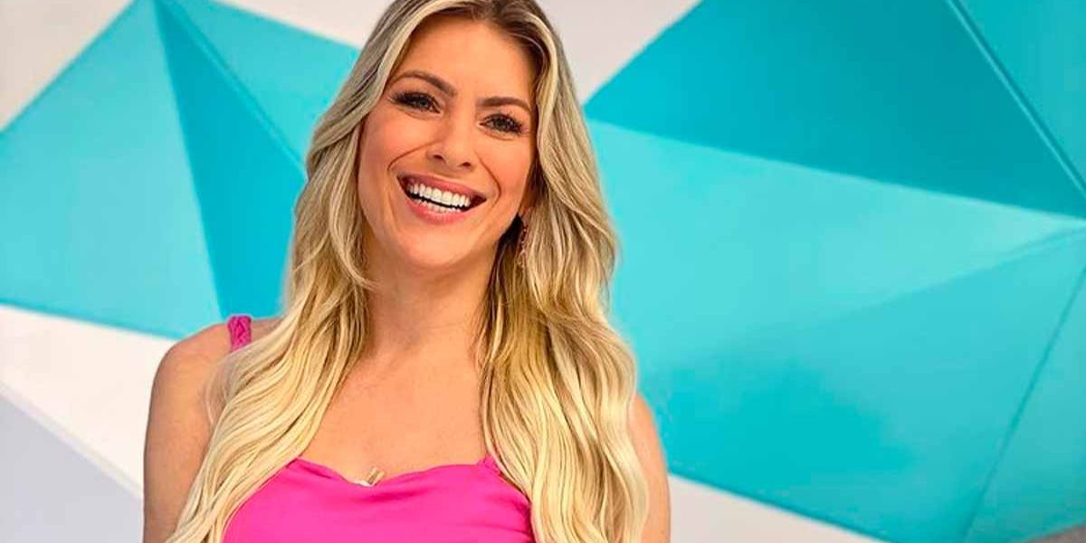 http://tvfoco.uai.com.br/wp-content/uploads/2015/05/Daniela-Mercury.jpg