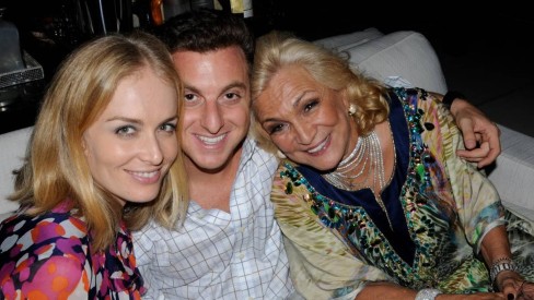 Angélica, esposa de Luciano Huck, confessou  que a Globo teria barrado a participação de Hebe em seu programa - Foto Reprodução