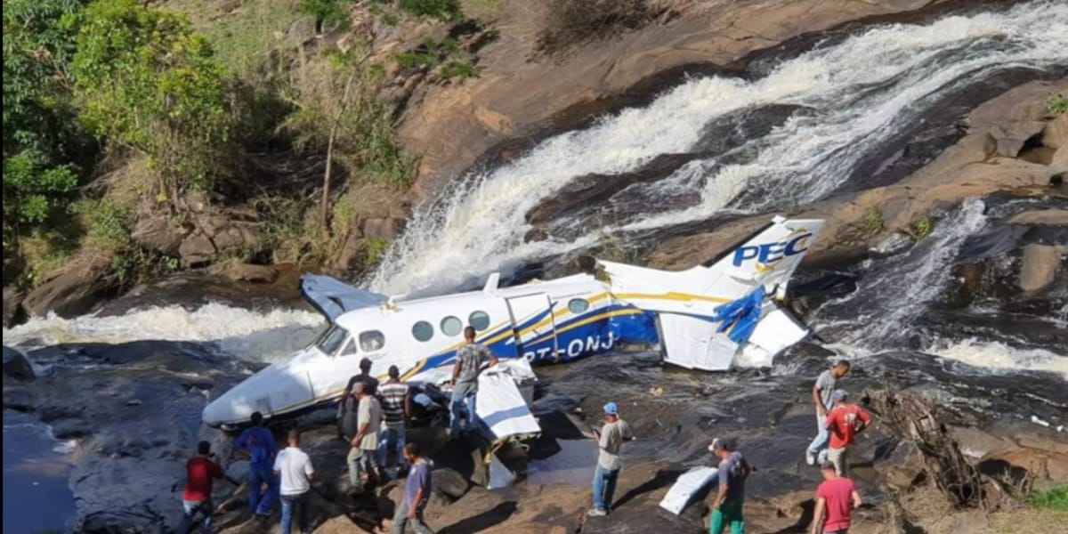 A queda do avião ocorreu em Piedade de Caratinga, zona leste de Minas Gerais (Reprodução: Globo)