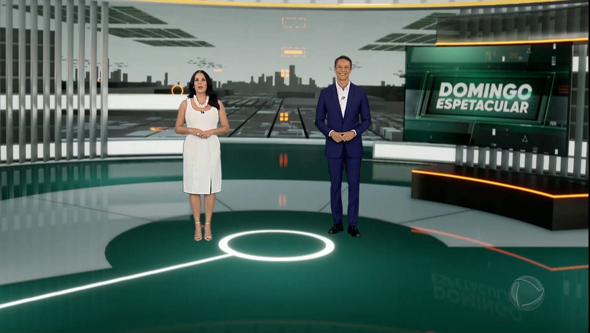Sergio Aguiar e Carolina Ferraz comandam o Domingo Espetacular na Record