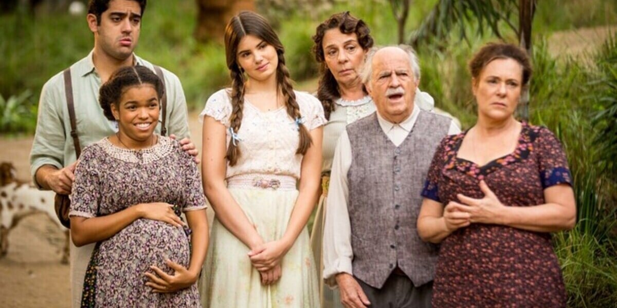 http://tvfoco.uai.com.br/wp-content/uploads/2015/05/Daniela-Mercury.jpg