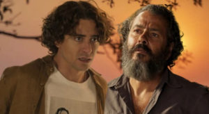 José Leôncio (Marcos Palmeira) será encurralado e ameaçado por Jove (Jesuíta Barbosa) em Pantanal (Foto: Reprodução / Globo / Montagem TV Foco)