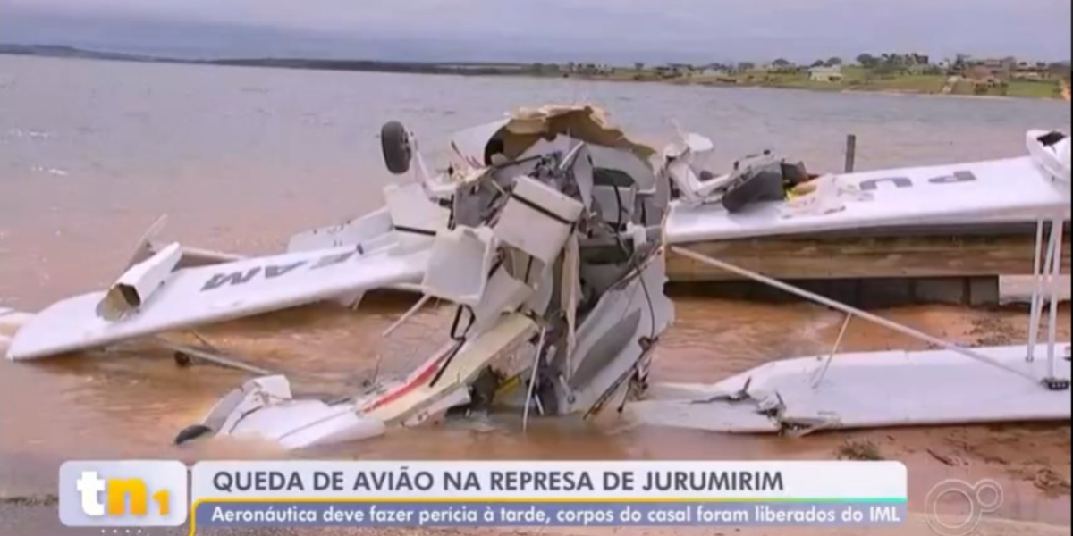 Destroços do avião onde a mãe de César Tralli estava - Foto: Reprodução