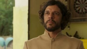 Maruan (Pedro Lamin) nega acusação de Tertulinho (Renato Góes) em Mar do Sertão (Foto: Reprodução / Globo)
