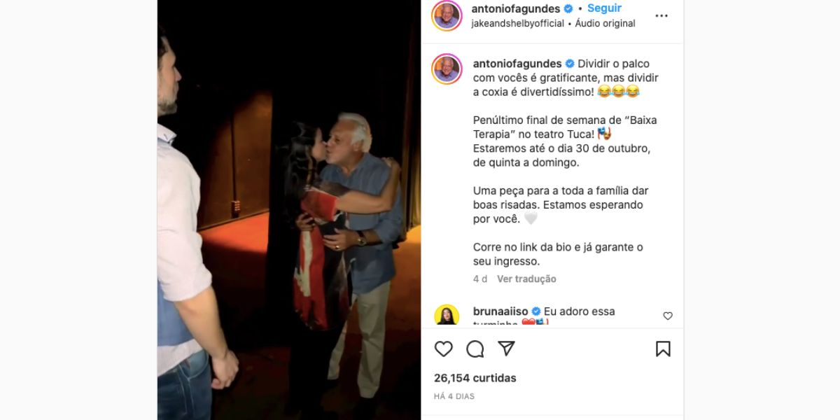 Antônio Fagundes surge beijando seu grande amor (Reprodução)