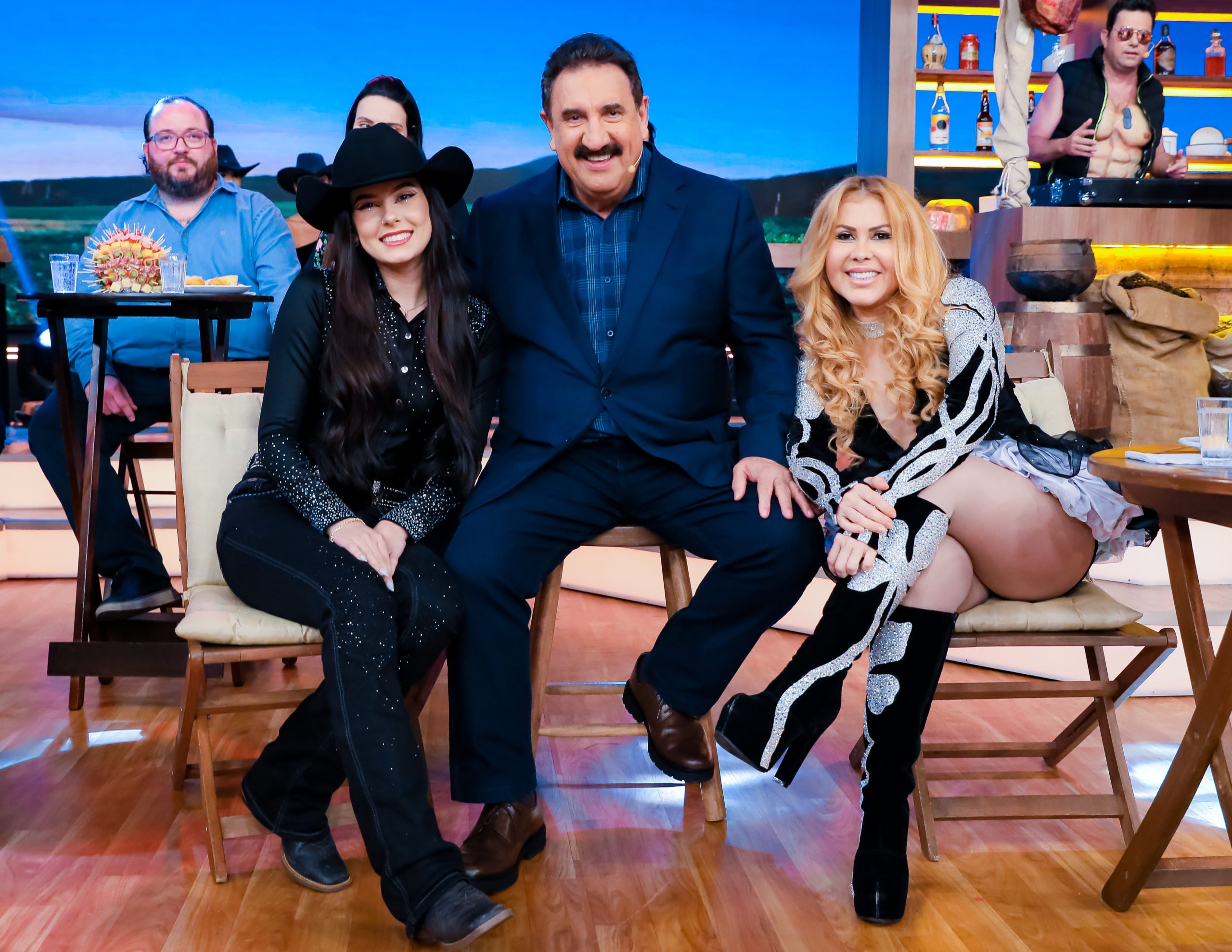 http://tvfoco.uai.com.br/wp-content/uploads/2015/05/Daniela-Mercury.jpg